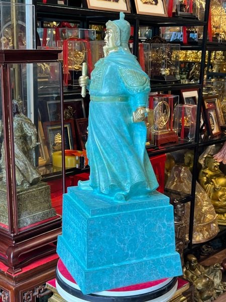 Tượng Hưng Đạo Vương đồng đỏ cao 70 34kg patina xanh ngọc lục bích