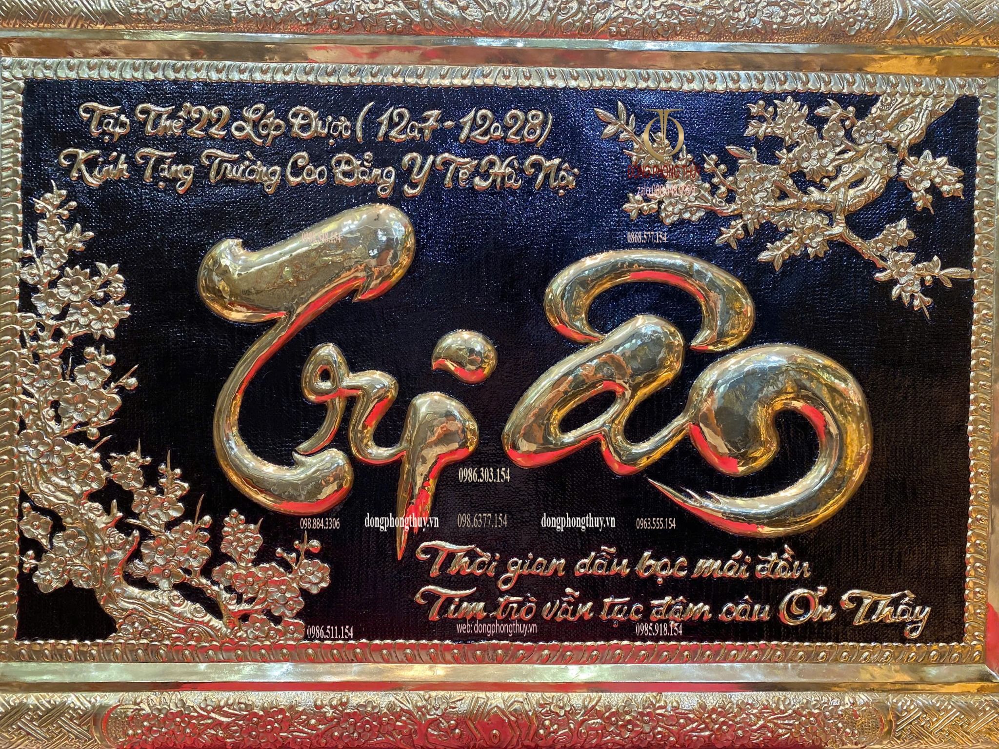 Tranh chữ Tri Ân bằng đồng