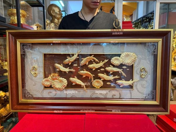 Tranh hoa sen mạ vàng cửu ngư quần hội mạ vàng 24k 42x81cm