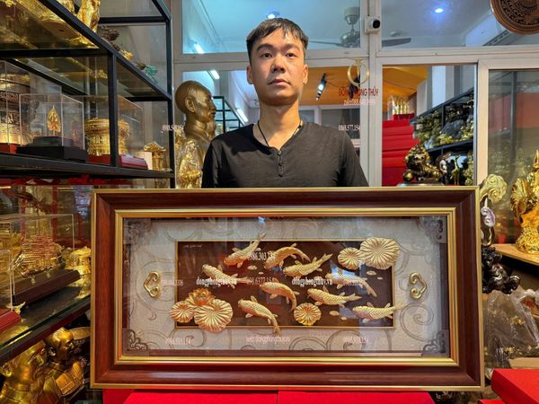 Tranh hoa sen mạ vàng cửu ngư quần hội mạ vàng 24k 42x81cm