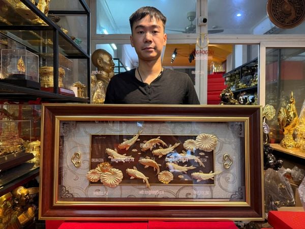 Tranh hoa sen mạ vàng cửu ngư quần hội mạ vàng 24k 42x81cm