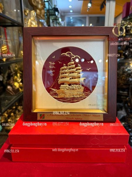 Quà lưu niệm: Tranh thuyền buồm mạ vàng