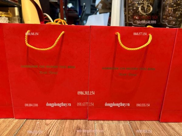 Quà lưu niệm: Tranh thuyền buồm mạ vàng