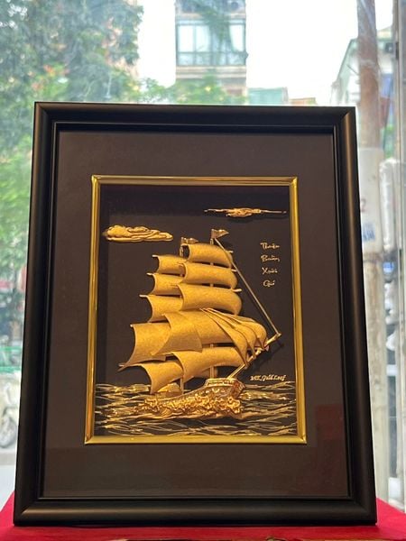 Tranh thuyền buồm mạ vàng 24k