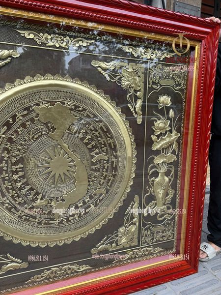 Tranh trống đồng thúc tay thủ công