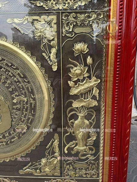 Tranh trống đồng thúc tay thủ công