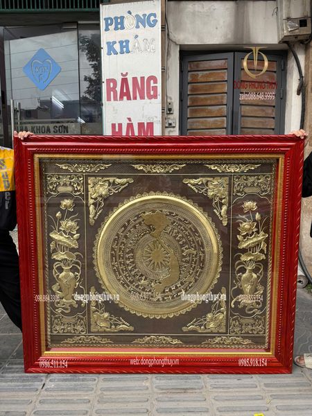 Tranh trống đồng thúc tay thủ công