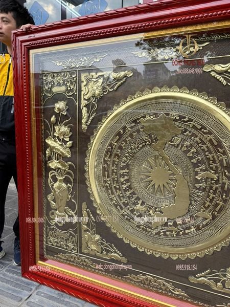 Tranh trống đồng thúc tay thủ công