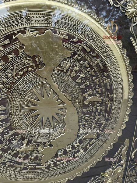 Tranh trống đồng thúc tay thủ công