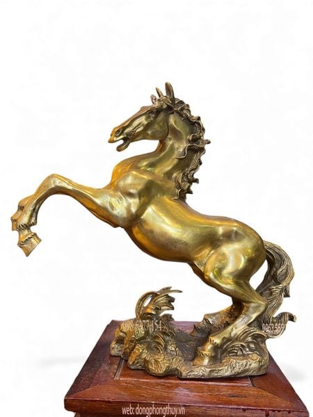 Tượng ngựa phong thủy bằng đồng 45cm nặng 9kg