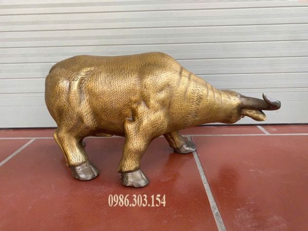 Tượng trâu bằng đồng cao 25 dài 52cm 16kg