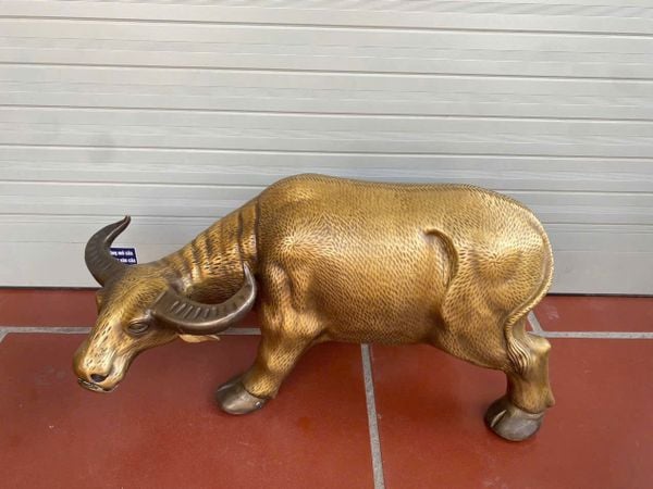 Tượng trâu bằng đồng cao 25 dài 52cm 16kg