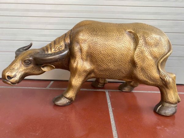 Tượng trâu bằng đồng cao 25 dài 52cm 16kg