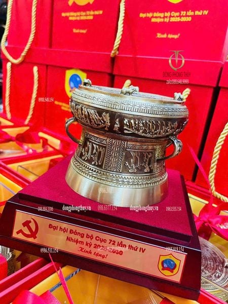 Quà tặng đại hội - trống đồng lưu niệm - quà tặng doanh nghiệp