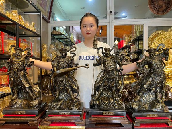 Bộ Tứ Đại Thiên Vương bằng đồng cao 48 ngang 28 sâu 16cm nặng 50kg