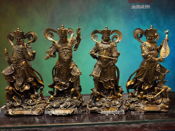 Tứ Đại Thiên Vương bằng đồng