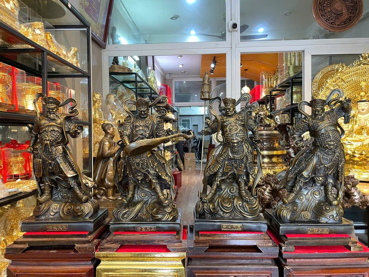 Bộ Tứ Đại Thiên Vương bằng đồng cao 48 ngang 28 sâu 16cm nặng 50kg