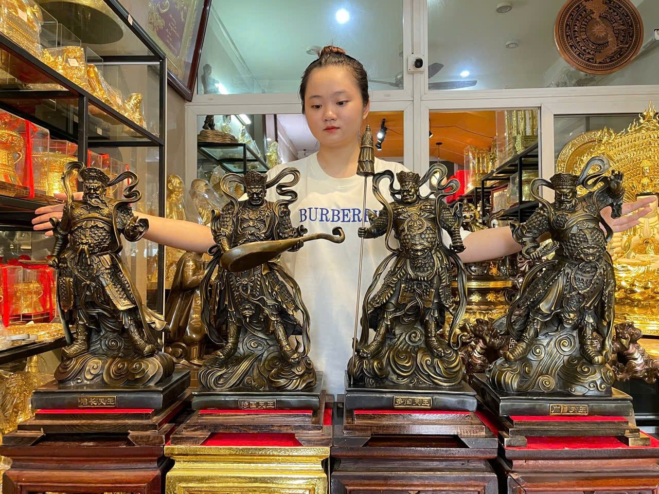 Bộ Tứ Đại Thiên Vương bằng đồng cao 48 ngang 28 sâu 16cm nặng 50kg