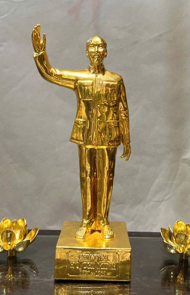 Tượng Bác Hồ