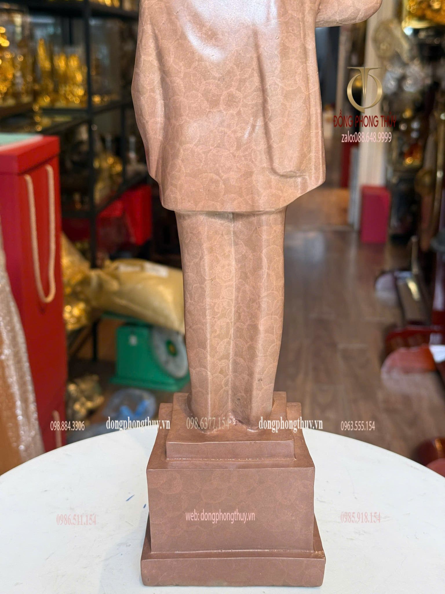 Tượng Bác Hồ