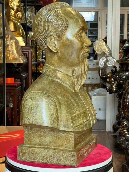 Tượng Bác Hồ bằng đồng patina vân hỏa biến độc bản cao 48