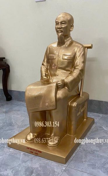 Tượng bác hồ ngồi ghế mây đồng đỏ