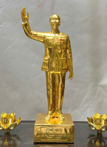Tượng Bác Hồ