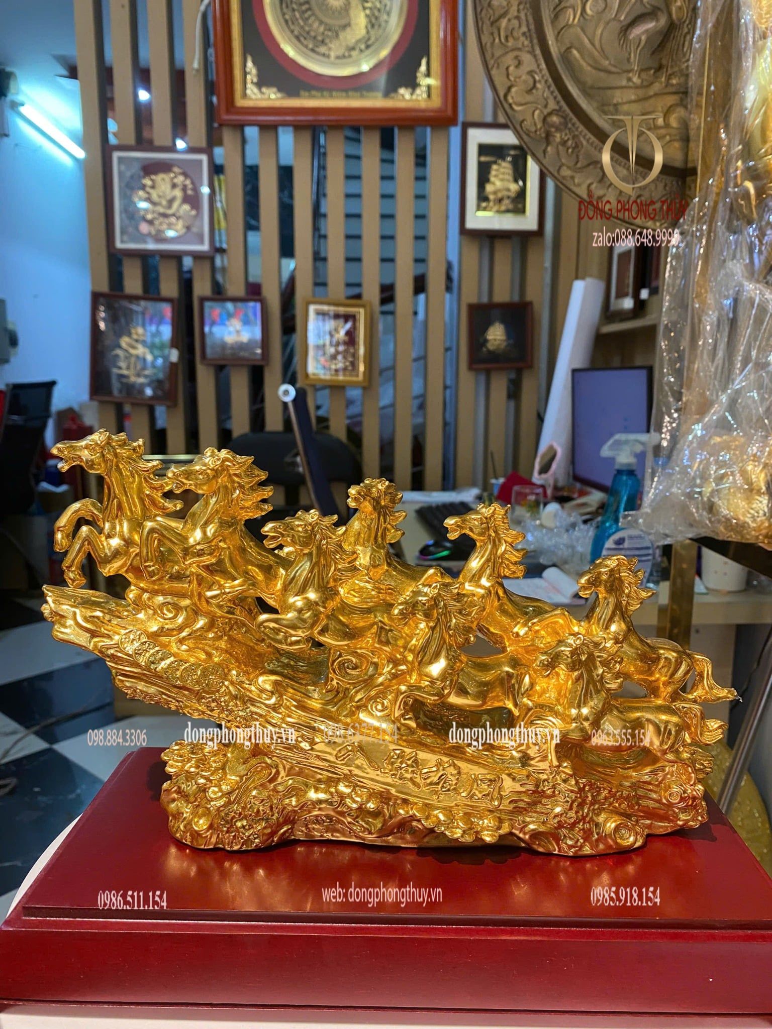 Tượng ngựa mạ vàng -bát mã bằng đồng dát vàng 24k