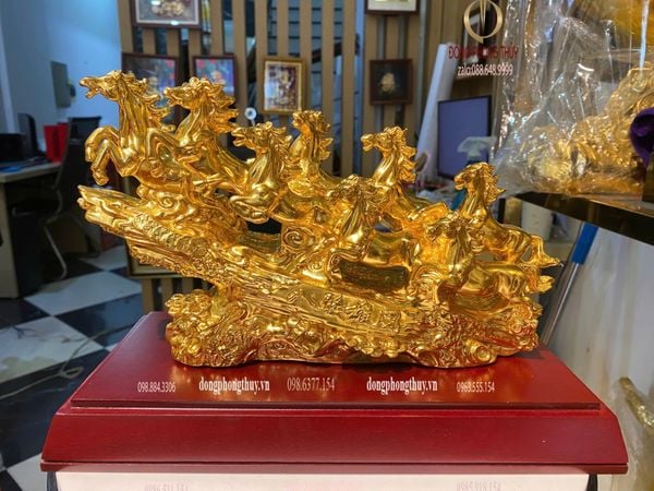 Tượng ngựa mạ vàng -bát mã bằng đồng dát vàng 24k