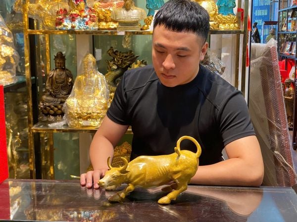 Tượng Trâu bằng đồng