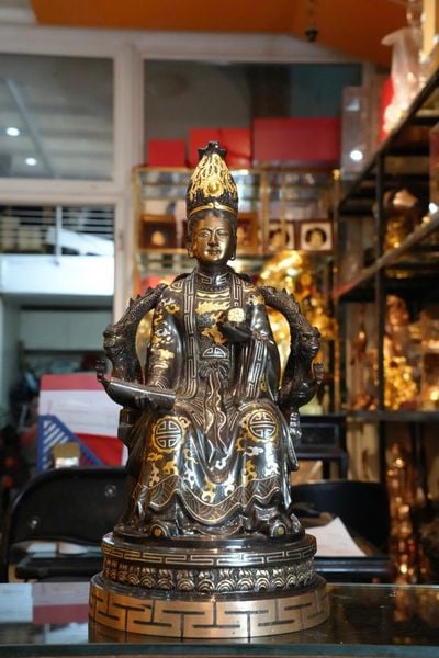 Tượng Cửu Mẫu Trùng Thiên bằng đồng khảm tam khí