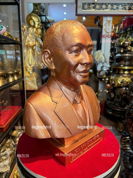 Đúc tượng chân dung truyền thần 38cm bằng đồng đỏ