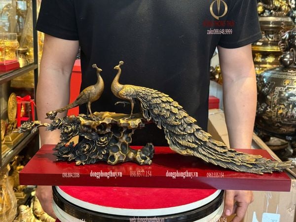 Tượng công khổng tước bằng đồng