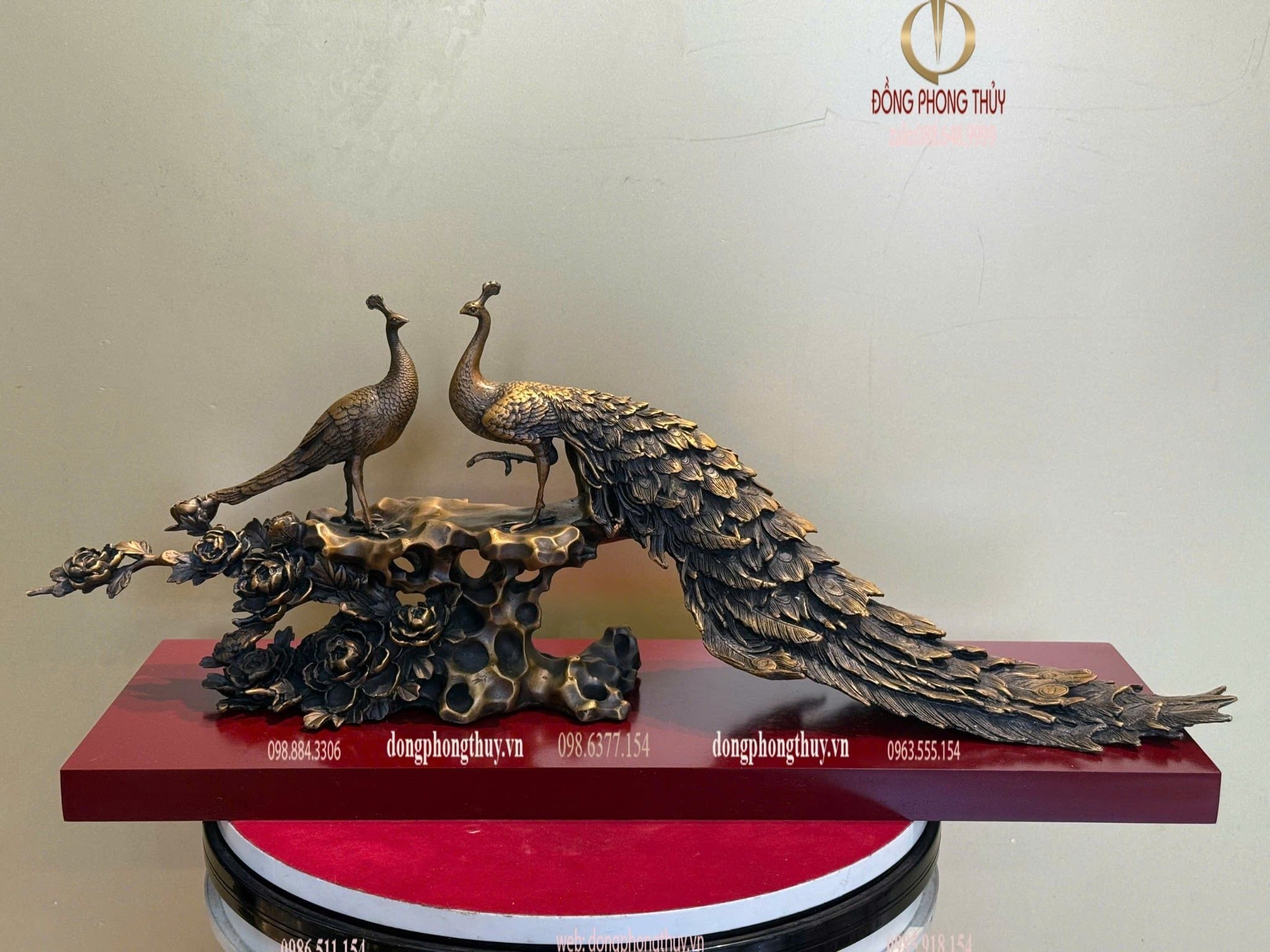 Tượng công khổng tước bằng đồng