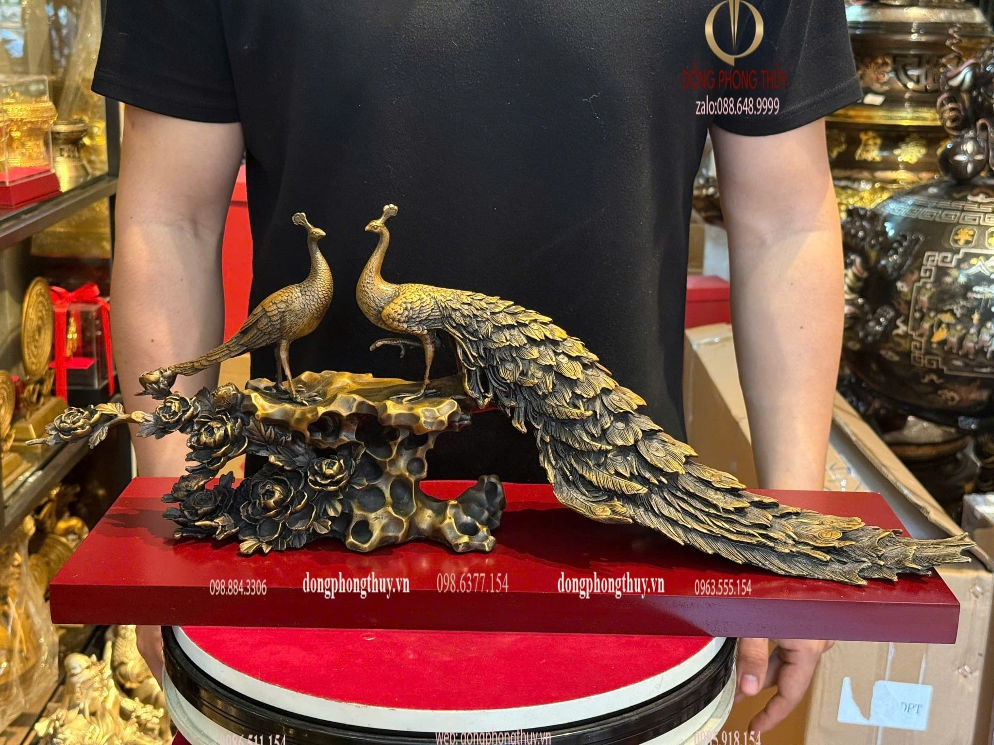 Tượng công khổng tước bằng đồng