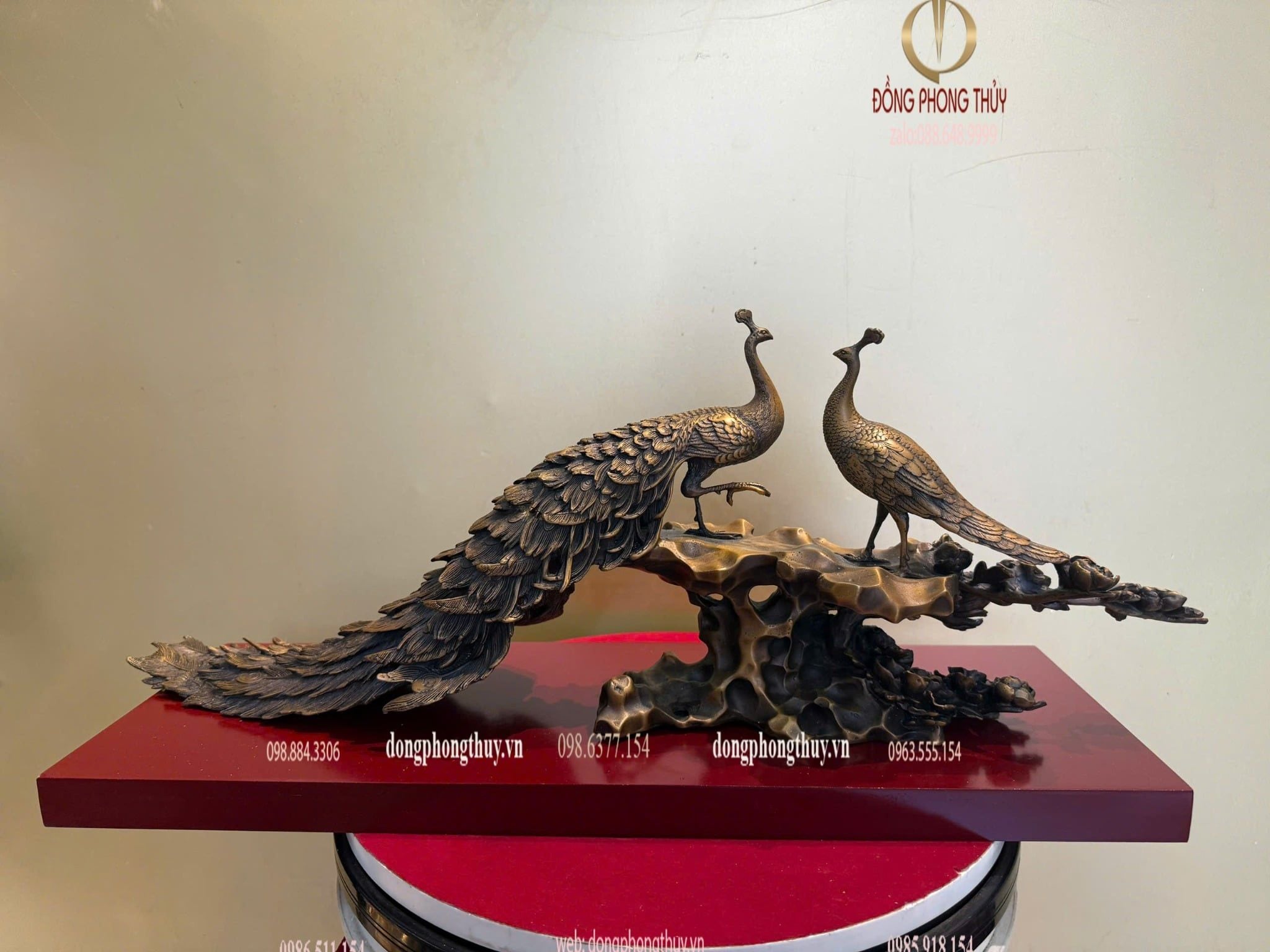 Tượng công khổng tước bằng đồng