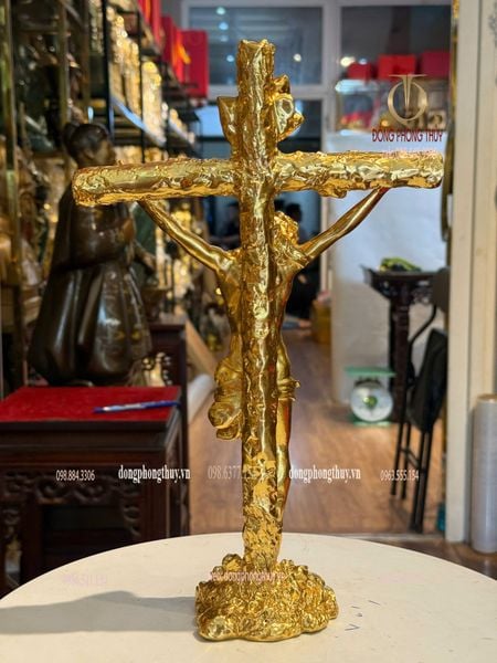 Tượng chúa jesu thánh giá bằng đồng dát vàng 24k