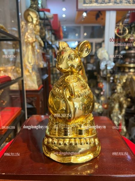 Tượng chuột dát vàng nano
