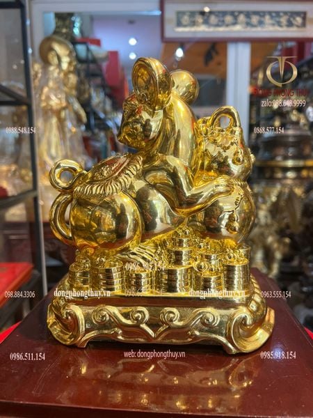 Tượng chuột dát vàng nano