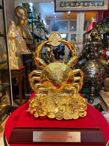 Tượng cua bằng đồng dát vàng 24k