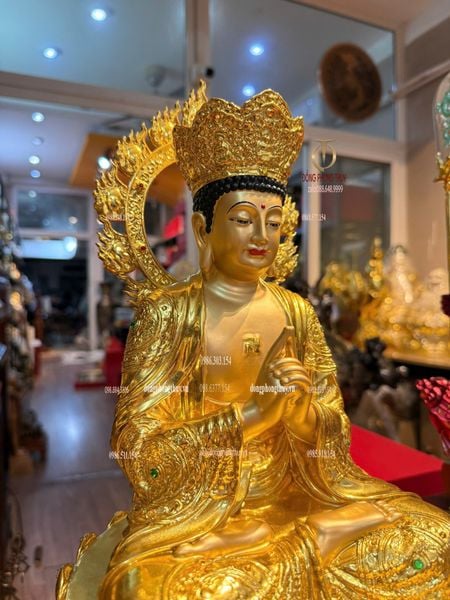 Tượng đại nhật như lai bằng đồng dát vàng vẽ diện