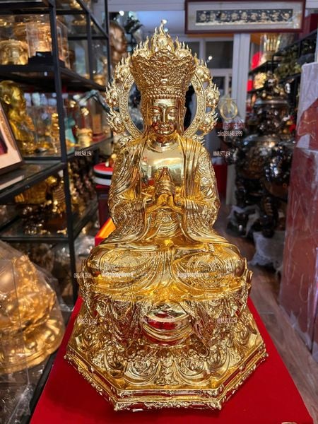 Tượng Đại Nhật Như Lai dát vàng