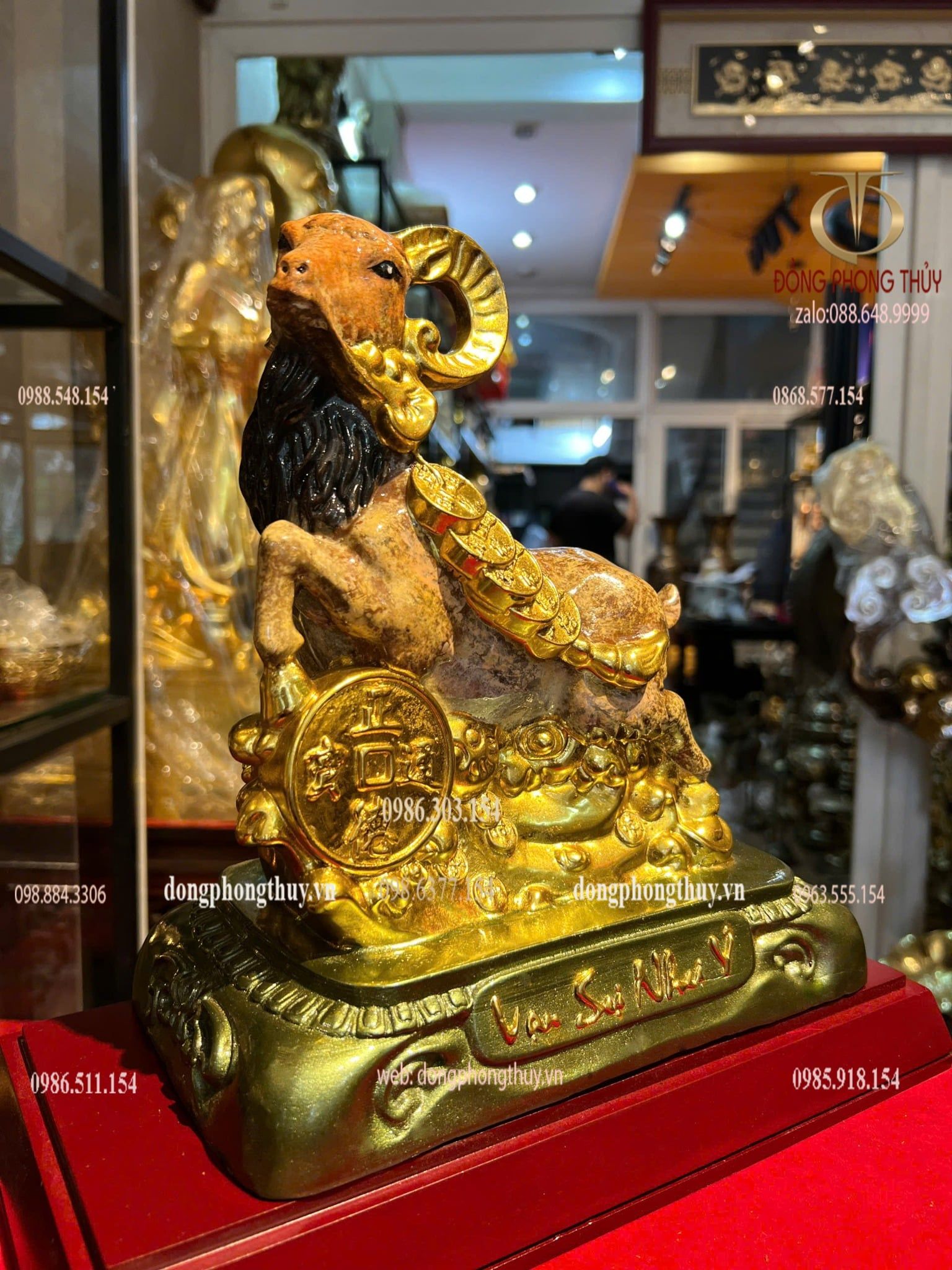 Tượng dê bằng đồng màu khoáng nhiệt dát vàng nano