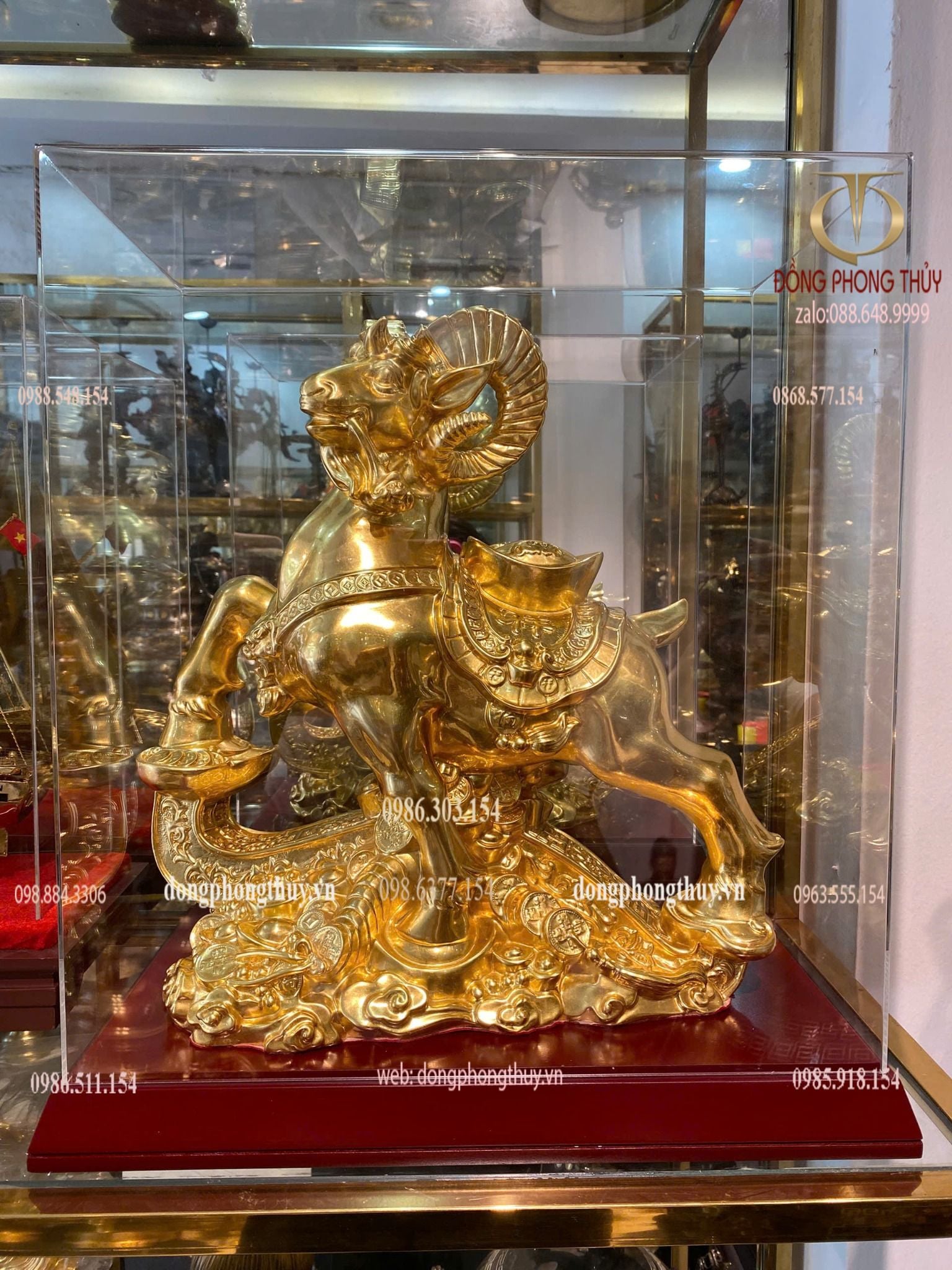 Tượng dê bằng đồng dát vàng 24k