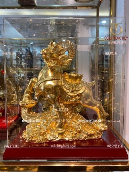 Tượng dê bằng đồng dát vàng 24k