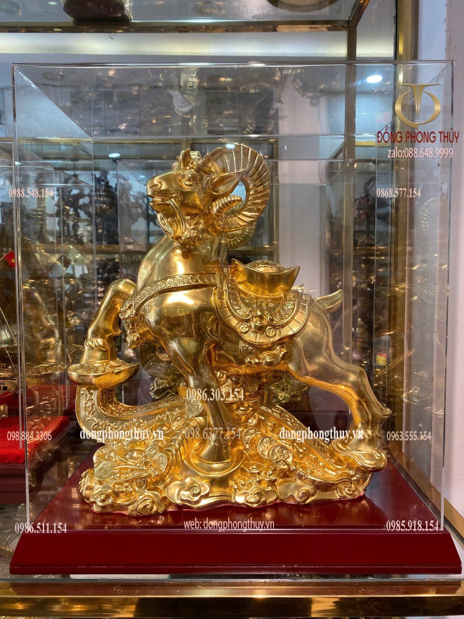 Tượng dê bằng đồng dát vàng 24k