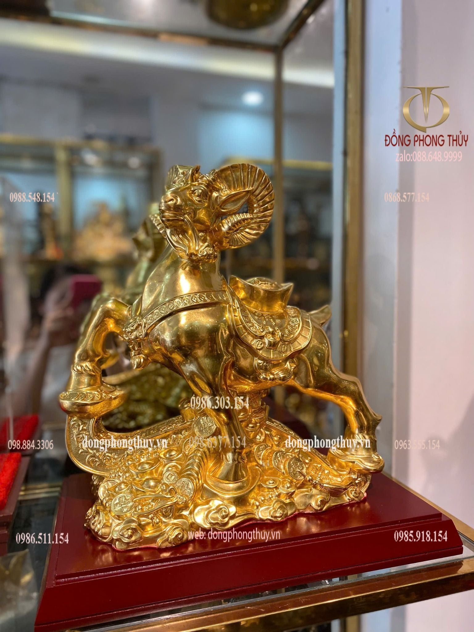 Tượng dê bằng đồng dát vàng 24k