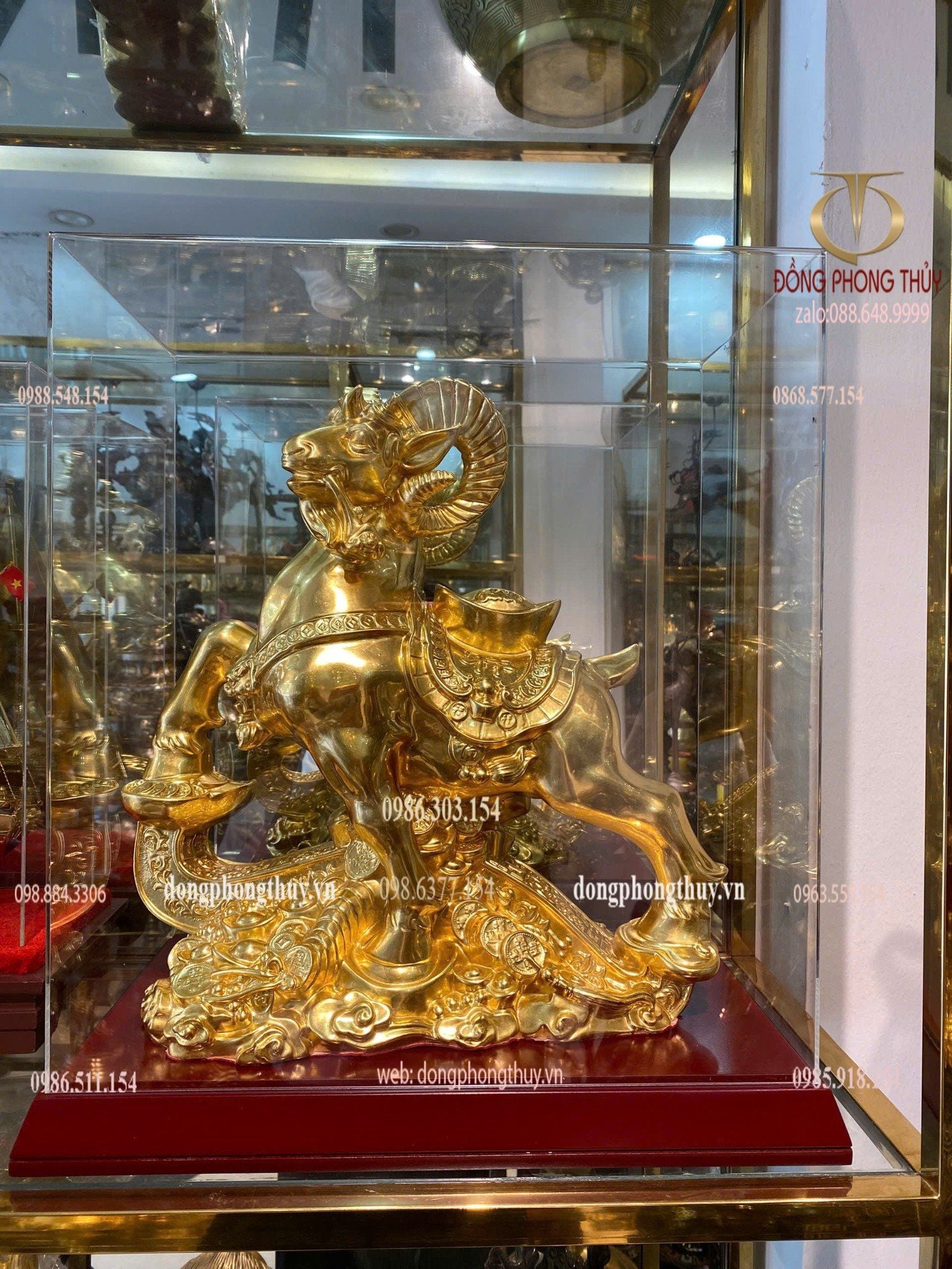 Tượng dê bằng đồng dát vàng 24k