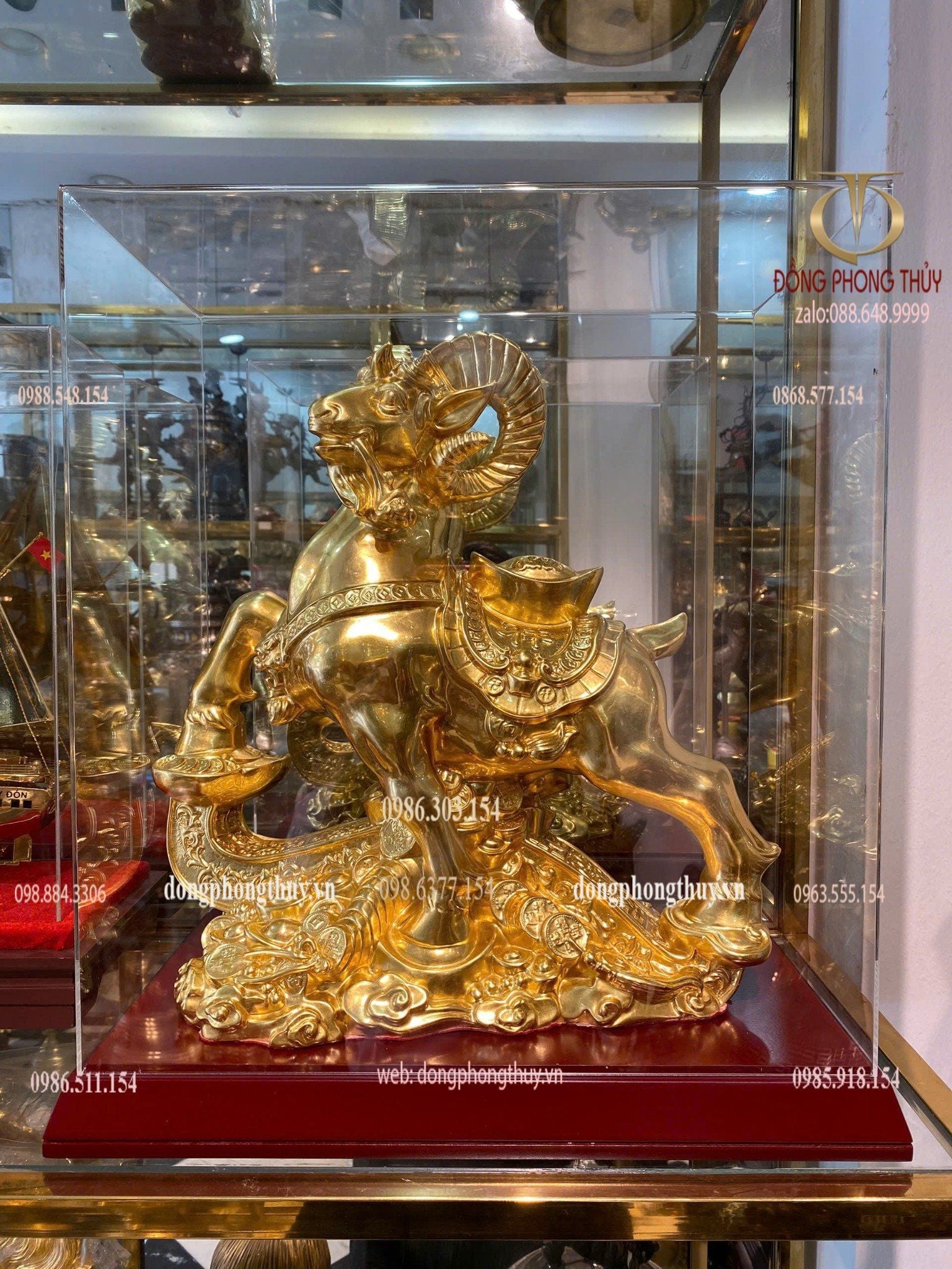 Tượng dê bằng đồng dát vàng 24k