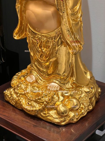 Tượng Di Lặc bằng đồng dát vàng